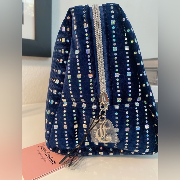 Juicy Couture Velour Bling Cosmetic Bag. NWT - Picture 5 of 10